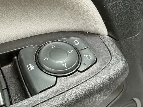 Used 2020 Chevrolet Equinox LS w/ LS Convenience Package FWD image 20