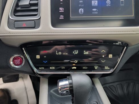 Used 2017 Honda HR-V EX image 16