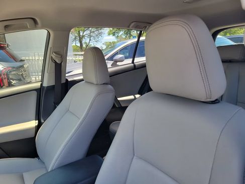 Used 2014 Toyota RAV4 LE FWD image 20