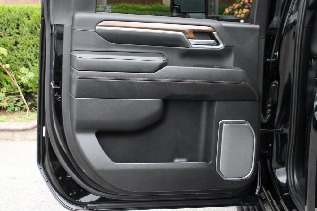 Used 2024 Chevrolet Silverado 2500 High Country AWD/4WD image 37