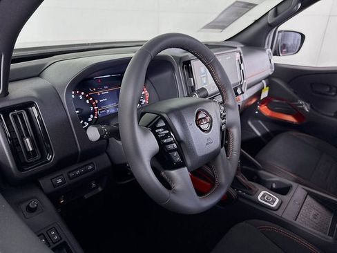 New 2026 Nissan Frontier PRO-4X w/ Pro-4x Convenience Package AWD/4WD image 9