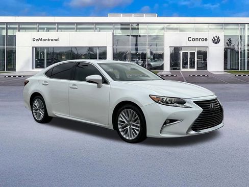 Used 2016 Lexus ES 350 w/ Luxury Package w/Wood Trim FWD image 3