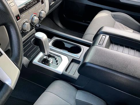 Used 2018 Toyota Tundra SR5 image 16