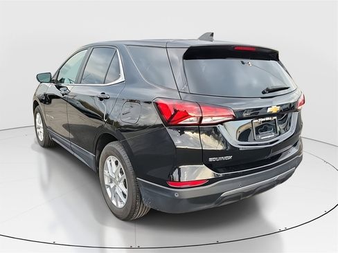 Used 2023 Chevrolet Equinox LT image 3