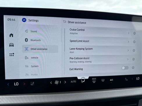 New 2026 Ford Explorer Active w/ Active Comfort Package image 25