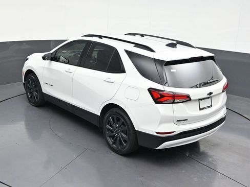 Used 2024 Chevrolet Equinox RS FWD image 17