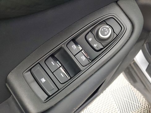 Used 2025 Subaru Outback Premium image 28