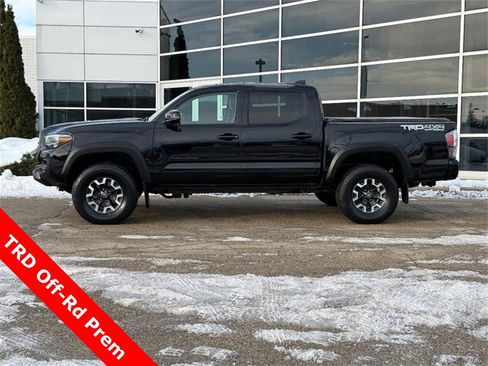 Used 2021 Toyota Tacoma TRD Off-Road image 6