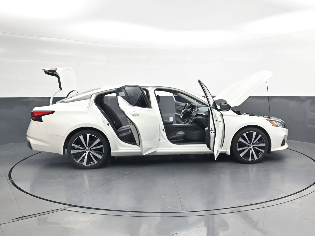 Used 2021 Nissan Altima 2.5 SR w/ SR Premium Package FWD image 46