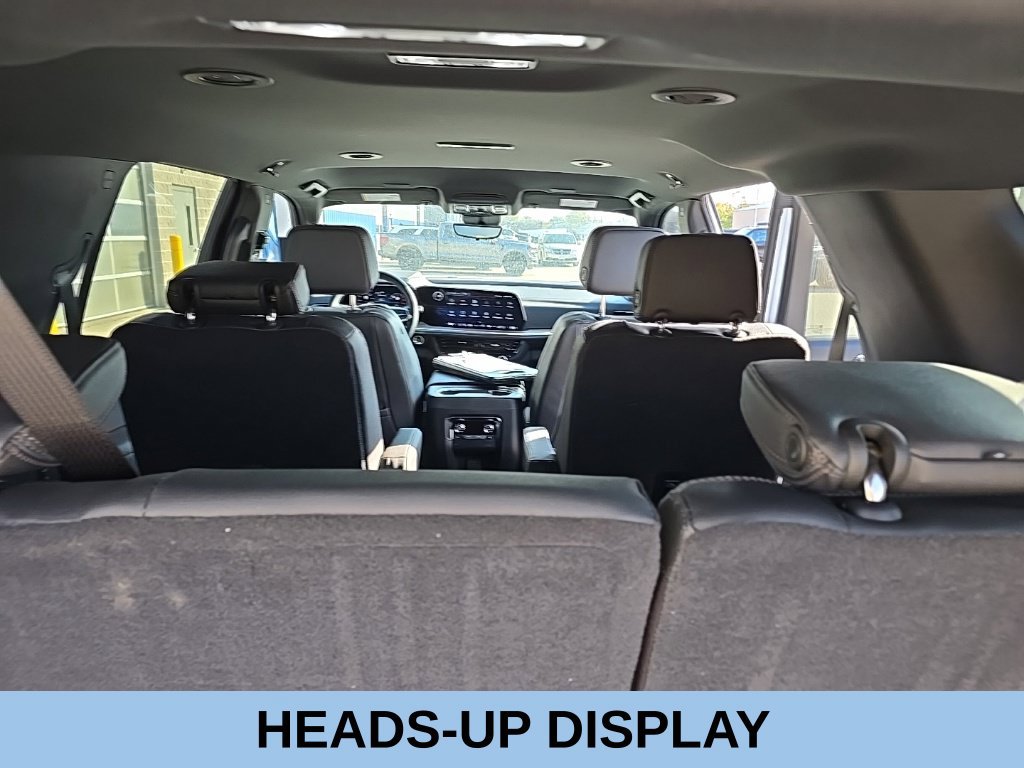 Used 2026 Chevrolet Tahoe High Country AWD/4WD image 9