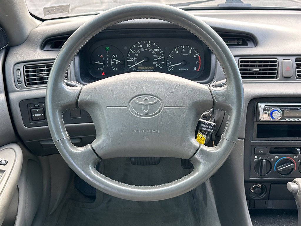 Used 1998 Toyota Camry LE FWD image 26