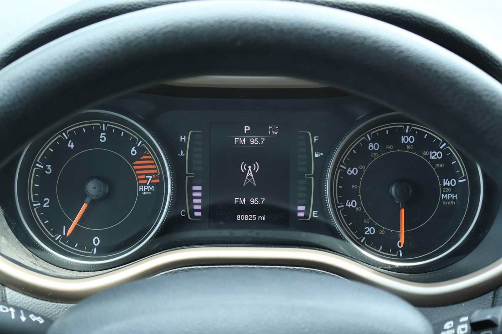 Used 2017 Jeep Cherokee Sport FWD image 18