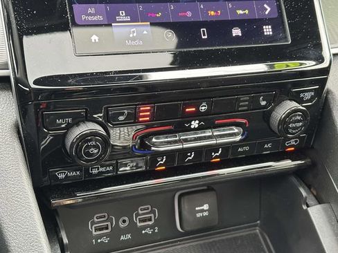 Certified 2025 Jeep Grand Cherokee L Altitude image 16