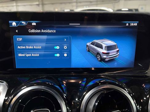 New 2026 Mercedes-Benz GLB 250 4MATIC image 36