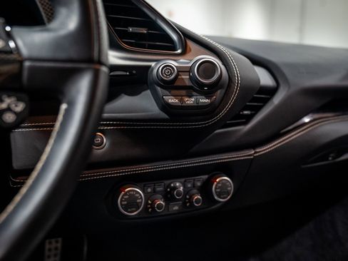 Used 2018 Ferrari 488 GTB image 28