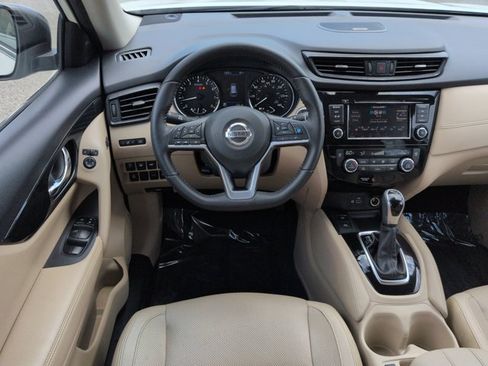 Used 2019 Nissan Rogue SL w/ Premium Package FWD image 16