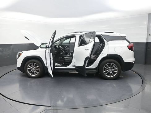 Used 2024 GMC Terrain SLT AWD/4WD image 42