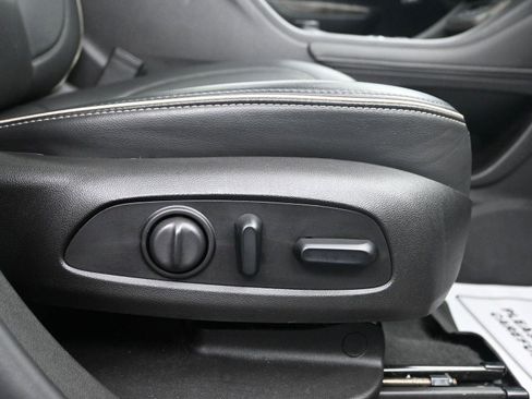 Used 2021 GMC Acadia Denali w/ Denali Ultimate Package image 11