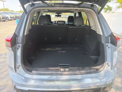 Used 2025 Nissan Rogue SL w/ SL Premium Package AWD/4WD image 44