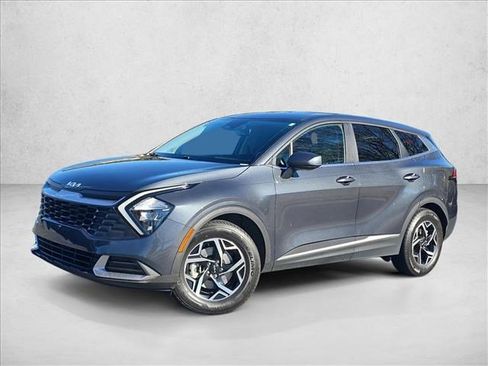 Used 2023 Kia Sportage LX image 1