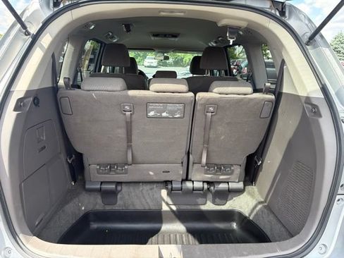Used 2016 Honda Odyssey SE image 8