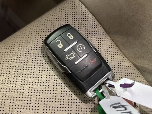 Used 2020 RAM 3500 Laramie image 31