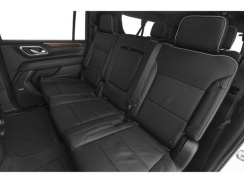 Used 2022 Chevrolet Suburban Premier AWD/4WD image 16
