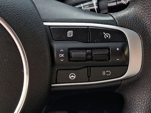 Used 2023 Kia K5 LXS image 21