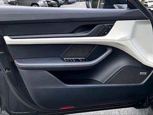 Used 2022 Porsche Taycan 4 Cross Turismo image 22