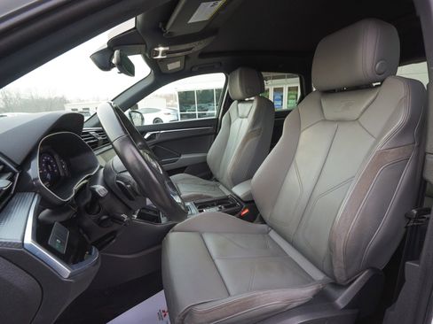 Used 2021 Audi Q3 2.0T Premium w/ Black Optic Sport Package image 31