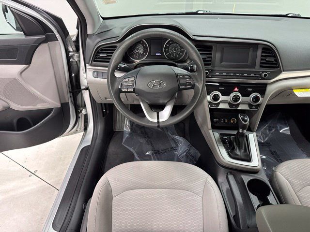 Used 2019 Hyundai Elantra SE FWD image 13