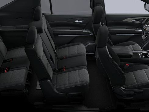 New 2027 Chevrolet Traverse LT FWD image 9