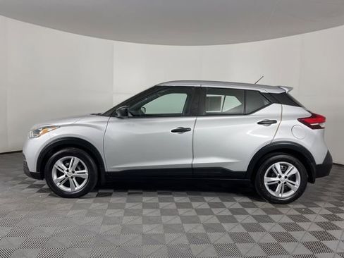 Used 2020 Nissan Kicks S w/ Interior Electronics Package image 6