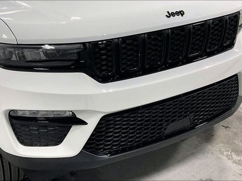 New 2025 Jeep Grand Cherokee Limited w/ Black Appearance Package image 37