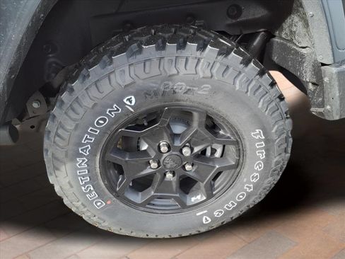 New 2023 Jeep Wrangler Unlimited w/ Cold Weather Group AWD/4WD image 20