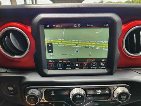 Used 2020 Jeep Gladiator Rubicon AWD/4WD image 18