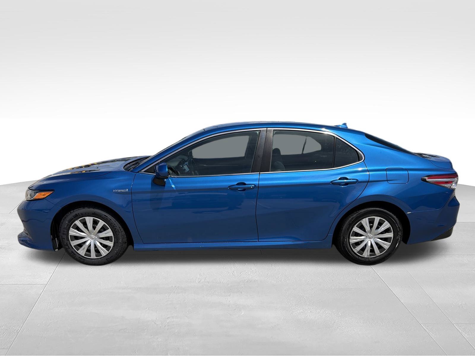 Used 2020 Toyota Camry LE FWD image 8