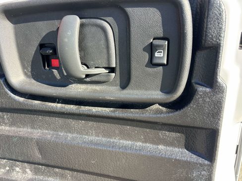 Used 2024 Chevrolet Express 2500 w/ Driver Convenience Package image 10