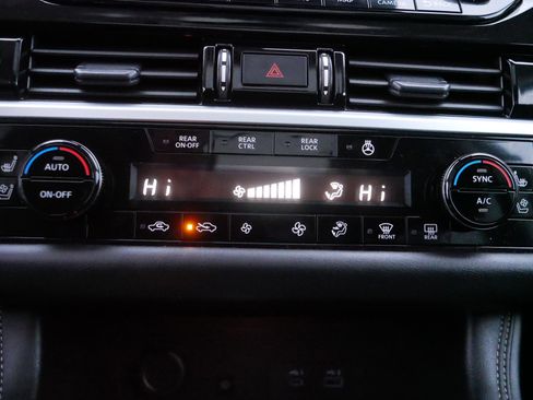 Certified 2025 Nissan Pathfinder Platinum w/ Cargo Package image 23