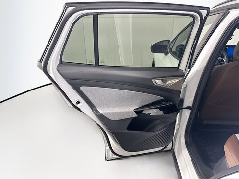 Used 2023 Volkswagen ID.4 2WD image 26