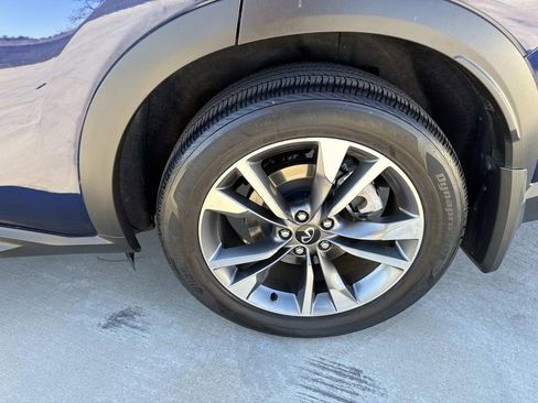 Certified 2025 INFINITI QX60 Luxe image 6