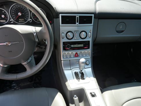 Used 2005 Chrysler Crossfire Limited RWD image 10