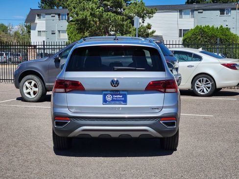 Certified 2023 Volkswagen Taos SE w/ Panoramic Sunroof Package AWD/4WD image 6