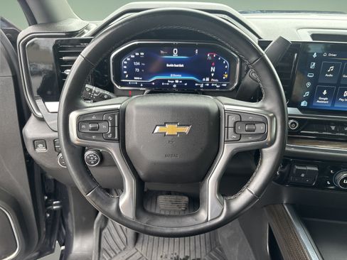 Used 2024 Chevrolet Silverado 2500 LT AWD/4WD image 12