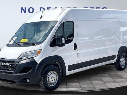 Used 2025 RAM ProMaster 2500 w/ Convenience Group FWD image 1