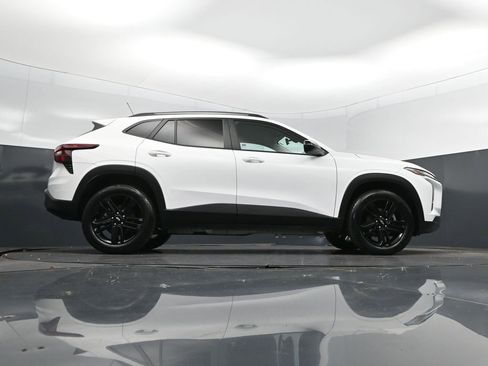 Used 2024 Chevrolet Trax ACTIV w/ Driver Confidence Package image 43