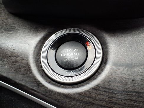 Certified 2023 Jeep Grand Cherokee 4WD 4xe w/ Luxury Tech Group II image 21