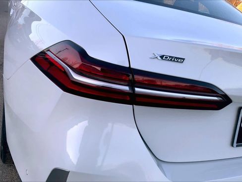 Used 2025 BMW 540i xDrive w/ Premium Package image 28