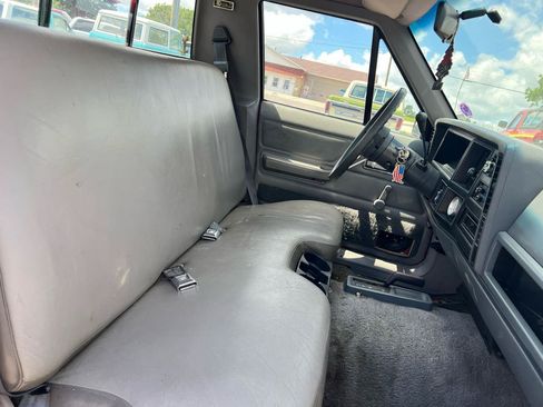 Used 1988 Jeep Comanche Pioneer AWD/4WD image 12