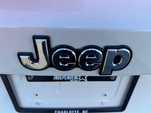 Used 2018 Jeep Renegade Limited w/ UConnect 8.4 Nav Group image 20